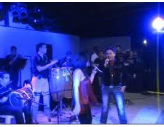 Stefany Band y Diveana - Colgado en tus manos